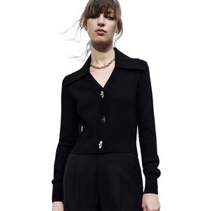 ◾️Urban Revivo Lapel V Neck Lightweight Sweater Cardigan Polo Collar